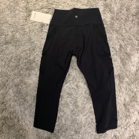 NWT lululemon wunder under crop - Picture 6 of 6